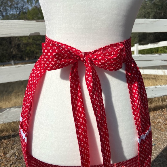 Vintage | Cottagecore Calico Rick Rack Apron - Picture 9 of 15
